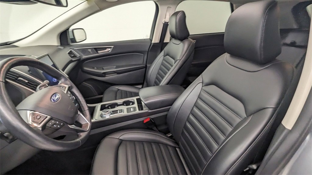 Certified 2022 Ford Edge SEL w/ Convenience Package image 2
