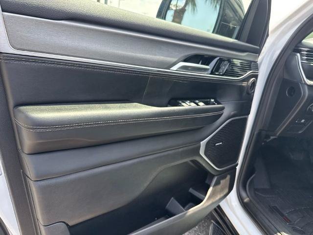 Used 2023 Jeep Wagoneer Series II RWD image 15