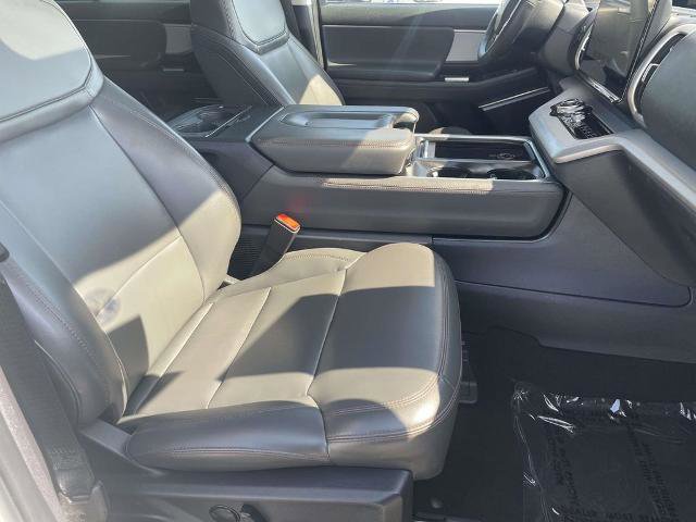 Certified 2025 Ford Expedition Active AWD/4WD image 27