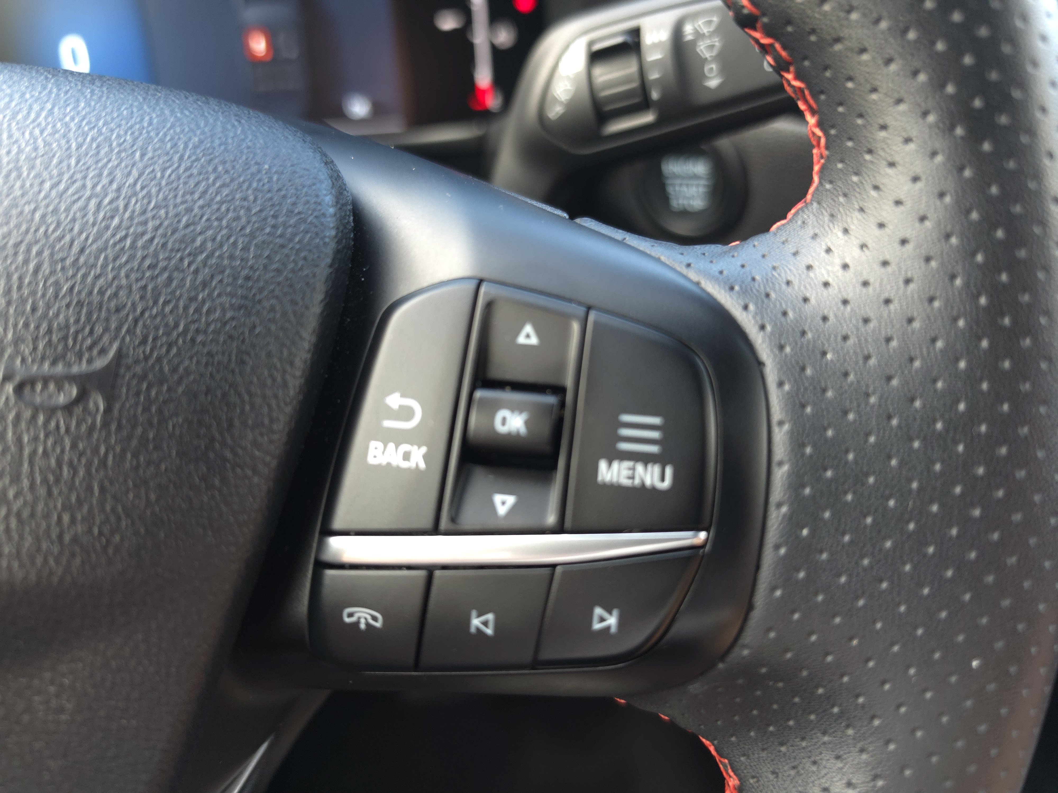Certified 2025 Ford Escape ST-Line FWD image 21