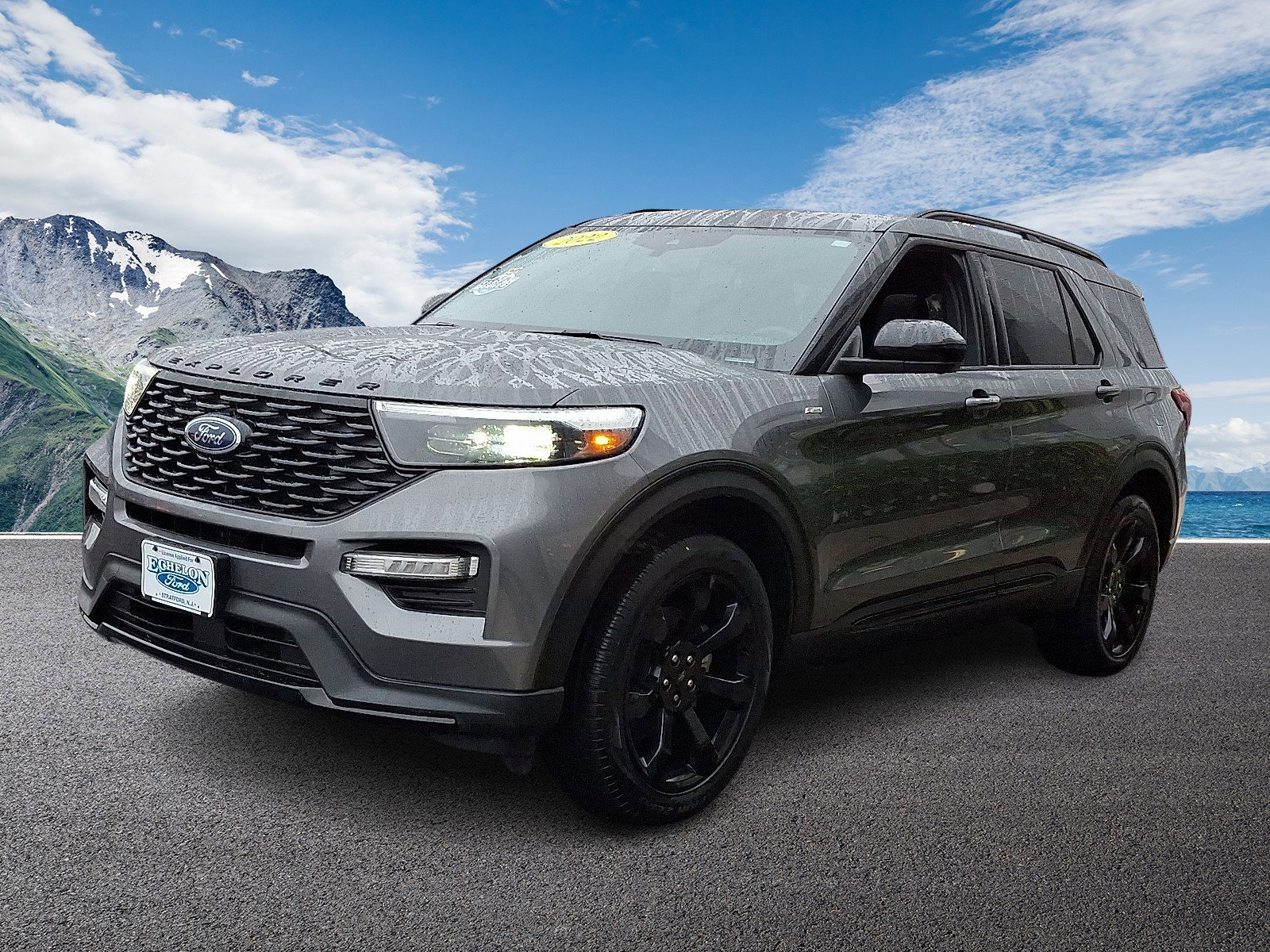 Certified 2022 Ford Explorer ST-Line w/ Class IV Trailer Tow Package image 3