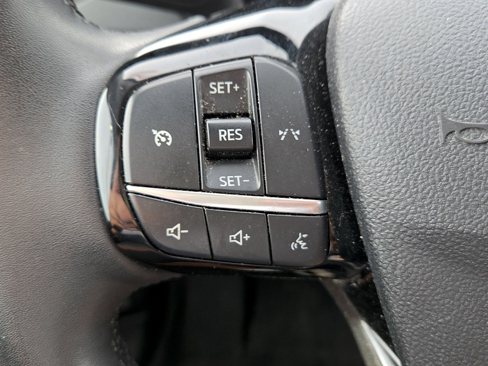 Certified 2023 Ford Escape Active AWD/4WD image 13