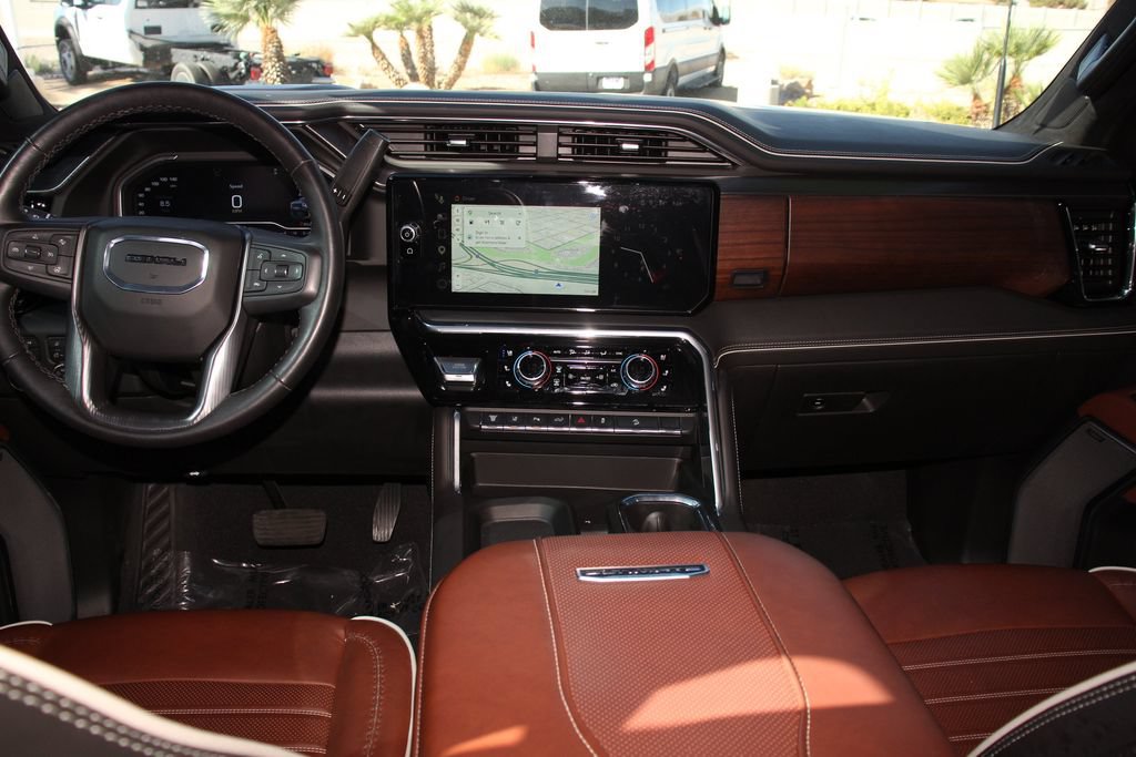 Used 2025 GMC Sierra 3500 Denali Ultimate AWD/4WD image 19