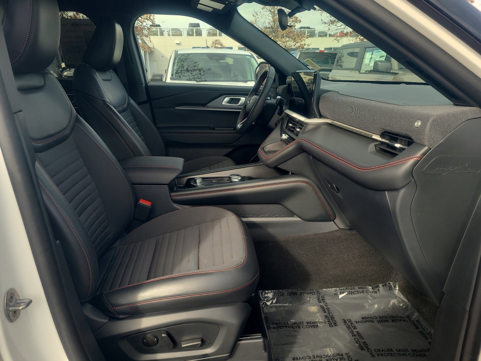 Certified 2025 Ford Explorer ST-Line image 19