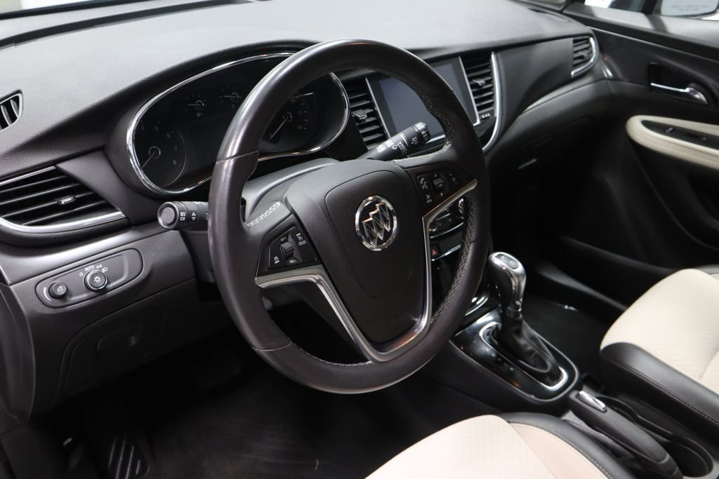 Used 2020 Buick Encore Preferred w/ Safety Package image 24