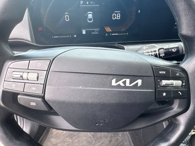 Used 2025 Kia K4 FWD image 38