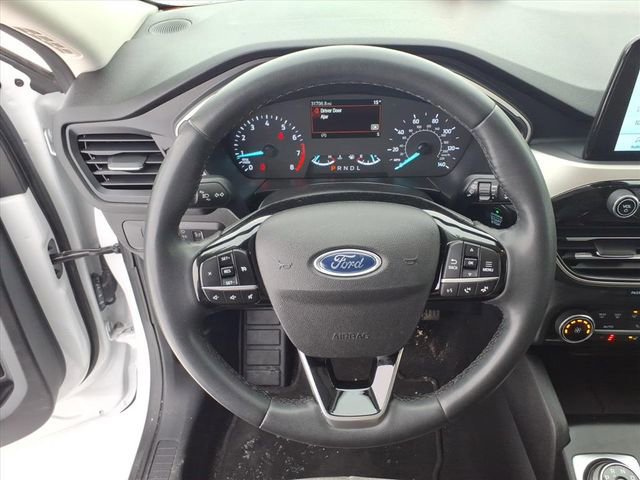 Certified 2022 Ford Escape SE w/ SE Sport Appearance Package image 18