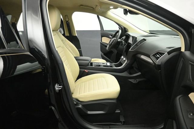 Certified 2024 Ford Edge SE w/ Black Appearance Package AWD/4WD image 29