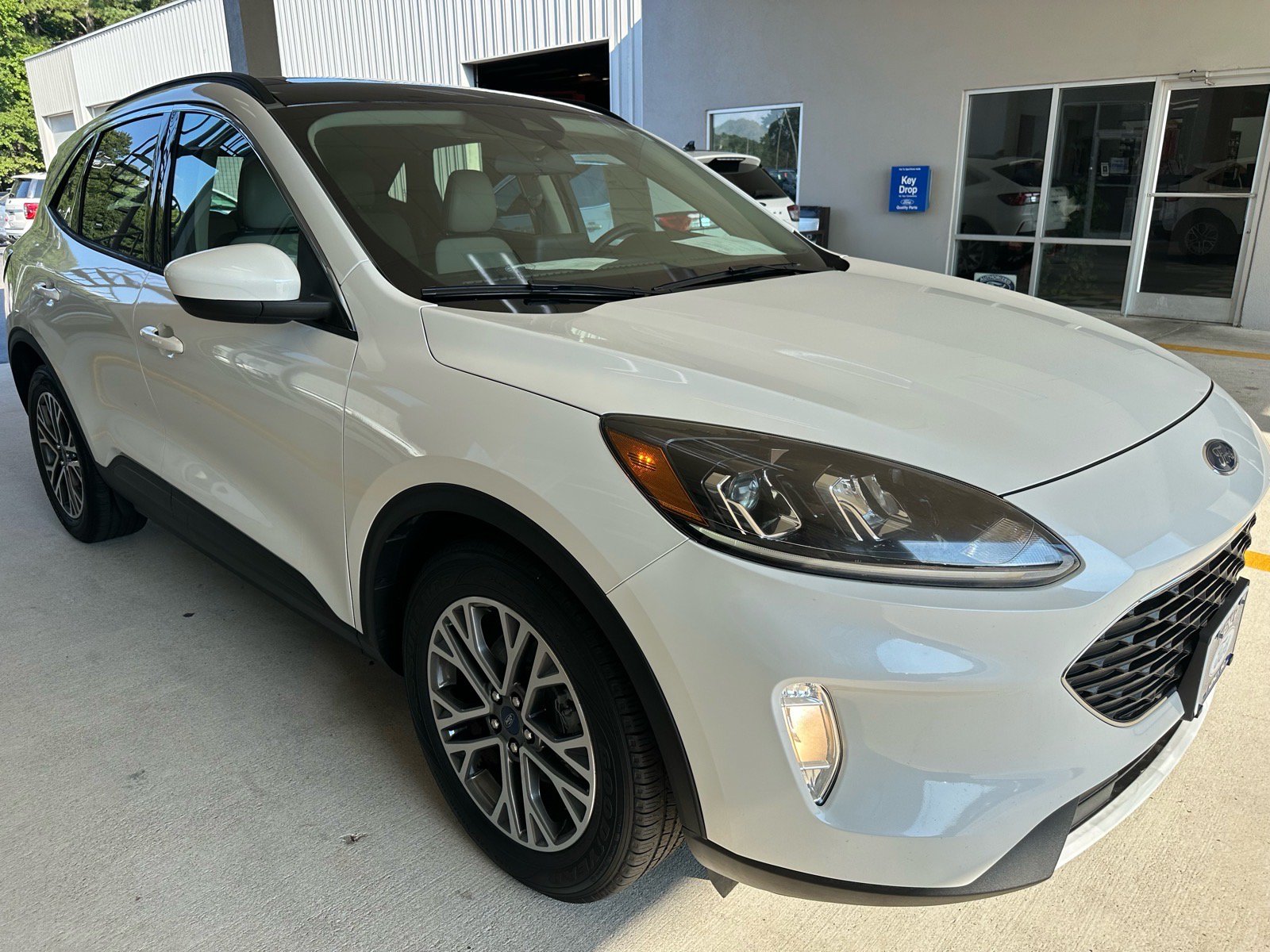 Certified 2020 Ford Escape SEL FWD image 8