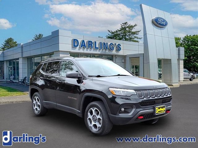 Used 2022 Jeep Compass Trailhawk w/ Trailhawk Elite Group AWD/4WD image 3