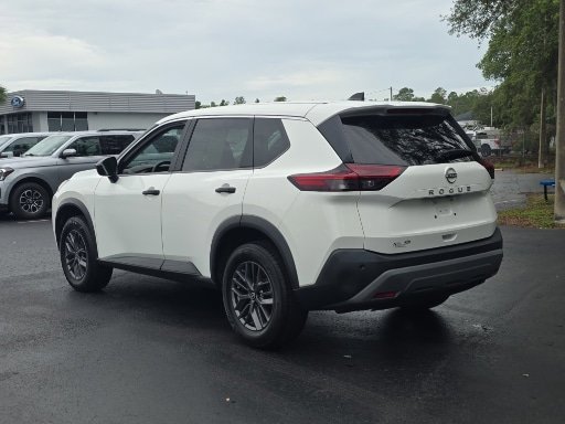 Used 2023 Nissan Rogue S FWD image 13