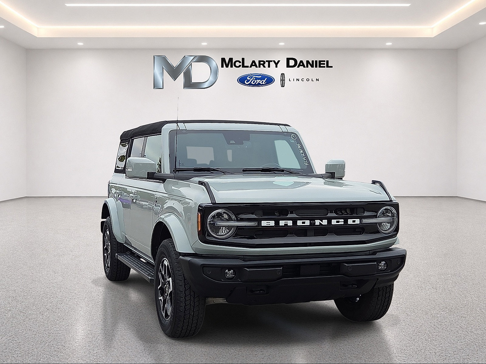 Certified 2024 Ford Bronco Outer Banks