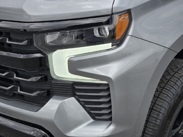 Used 2025 Chevrolet Silverado 1500 LT Trail Boss w/ Convenience Package II AWD/4WD image 8