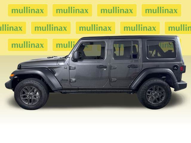 Used 2025 Jeep Wrangler Unlimited Sport AWD/4WD image 12