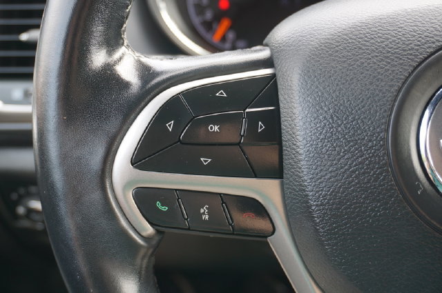 Used 2022 Jeep Grand Cherokee Laredo E RWD image 28