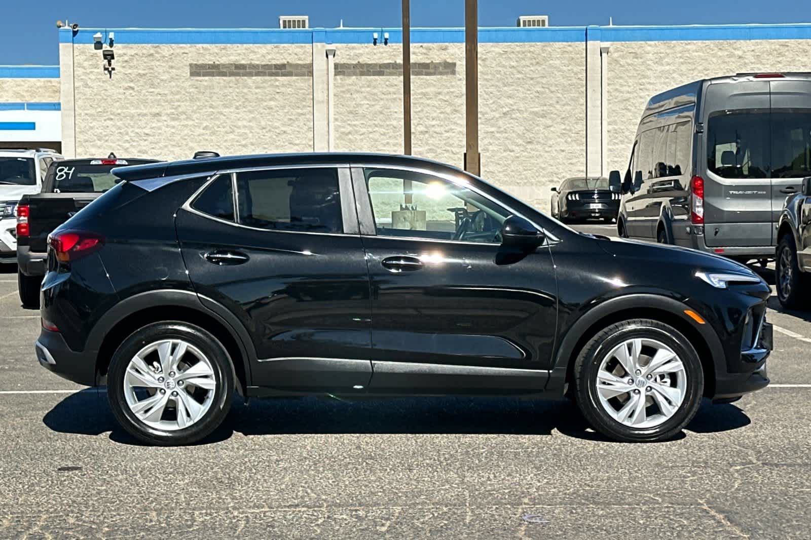Used 2024 Buick Encore GX Preferred FWD image 9