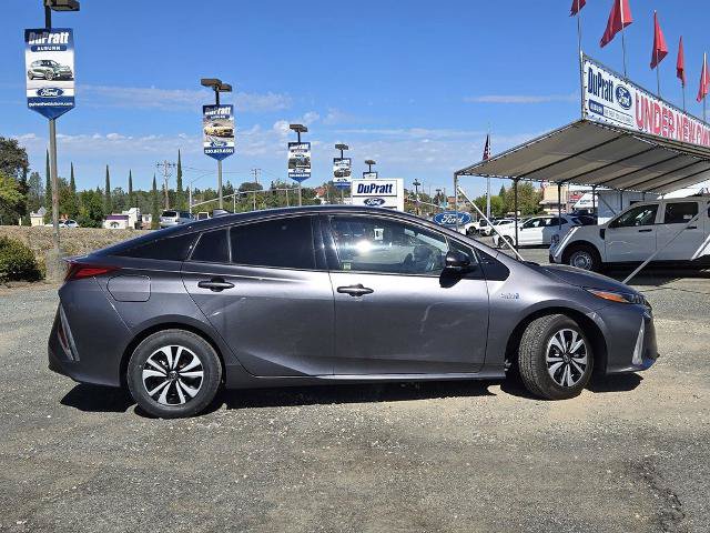 Used 2018 Toyota Prius Prime Premium w/ Carpet Mat Package FWD image 3