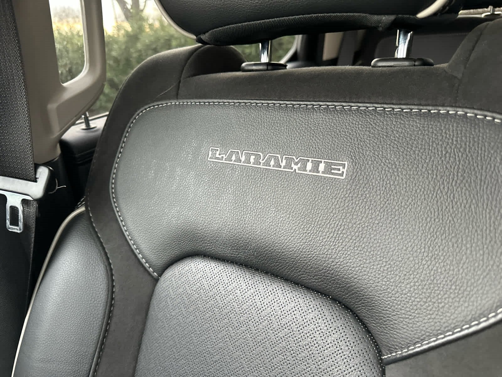 Used 2022 RAM 1500 Laramie w/ Laramie Southwest Edition image 10