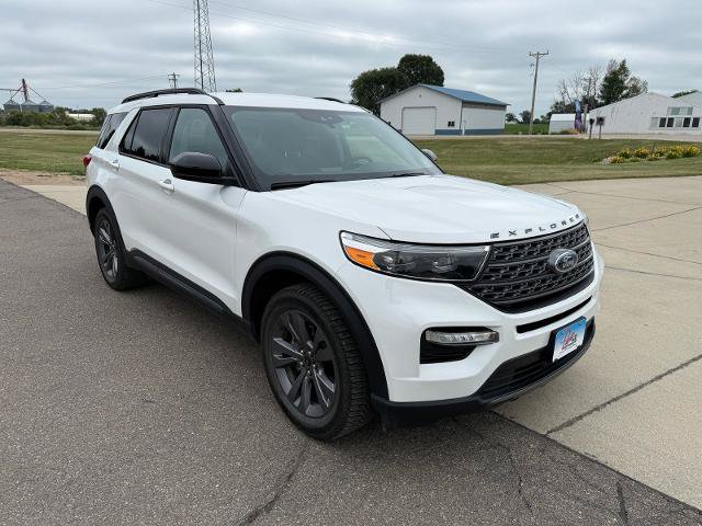 Certified 2023 Ford Explorer XLT w/ Equipment Group 202A AWD/4WD image 9