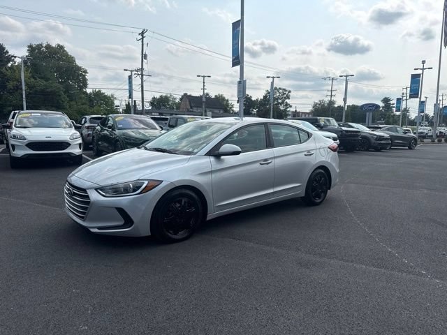 Used 2017 Hyundai Elantra SE FWD image 3
