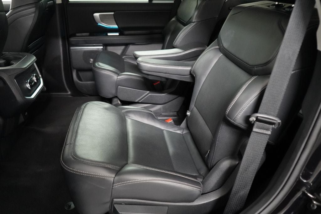 Certified 2025 Ford Expedition Platinum AWD/4WD image 20