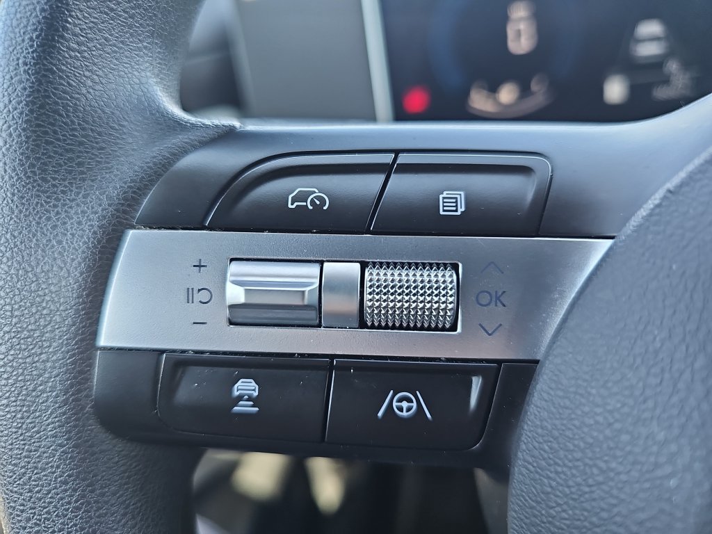 Used 2025 Hyundai Tucson SEL FWD image 17