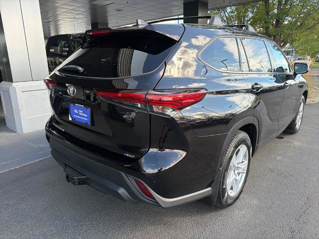 Used 2020 Toyota Highlander L AWD/4WD image 10