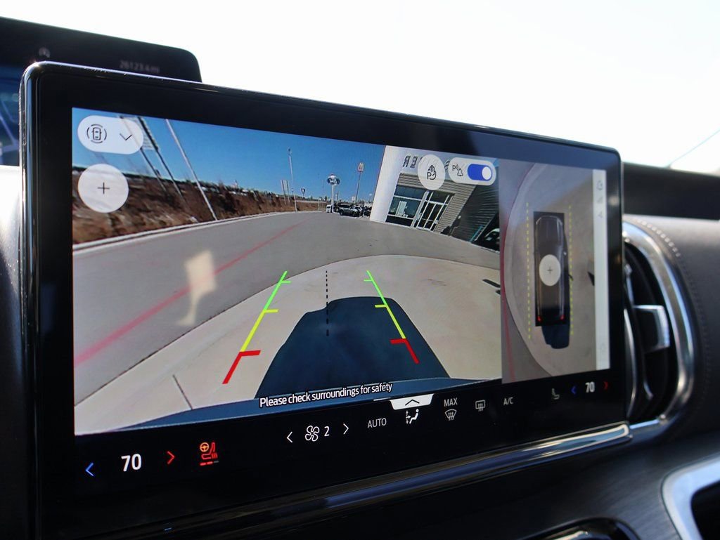 Certified 2025 Ford Expedition Platinum image 37