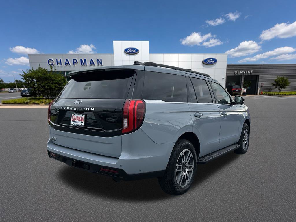 Certified 2025 Ford Expedition Active AWD/4WD image 5
