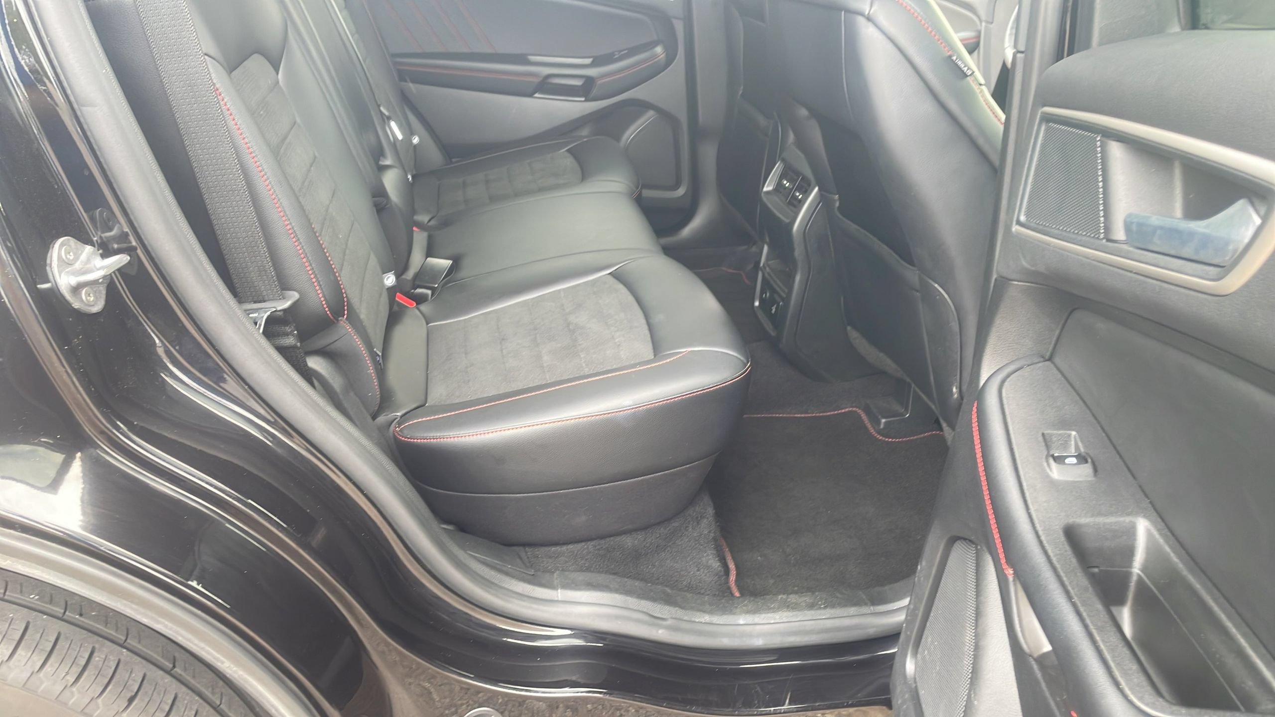 Certified 2024 Ford Edge ST-Line AWD/4WD image 14