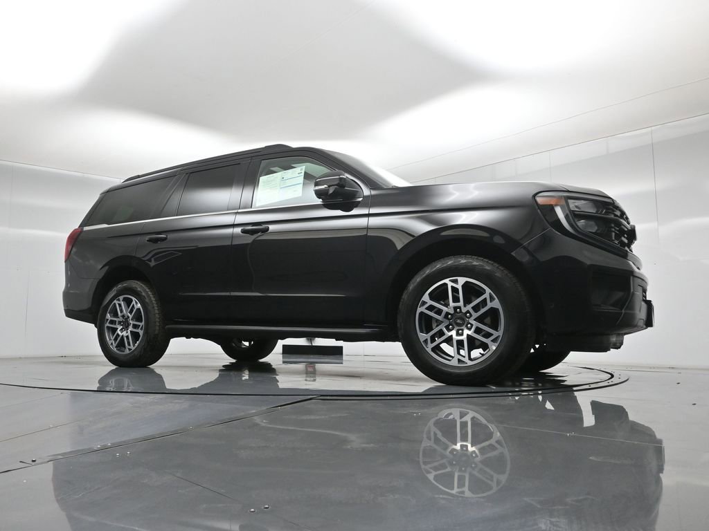 Certified 2025 Ford Expedition Active image 51