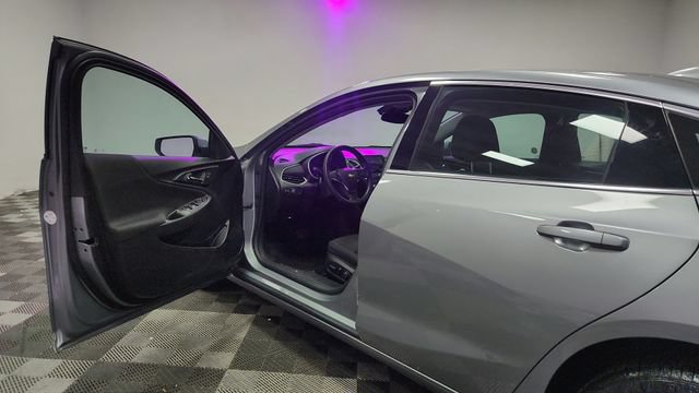 Used 2024 Chevrolet Malibu LT FWD image 16