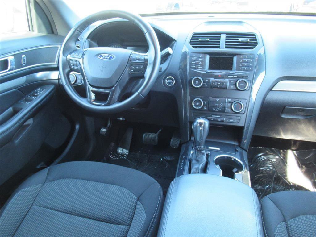 Certified 2019 Ford Explorer XLT image 12