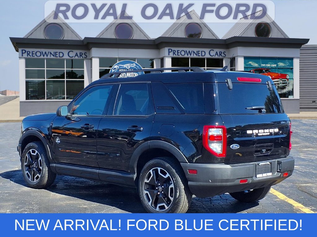 Certified 2023 Ford Bronco Sport Outer Banks w/ Tech Package AWD/4WD image 2