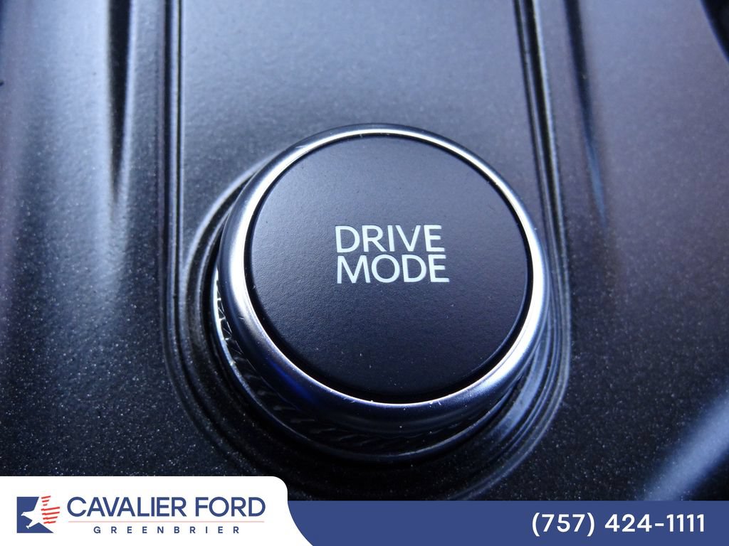 Certified 2025 Ford Explorer ST-Line AWD/4WD image 34