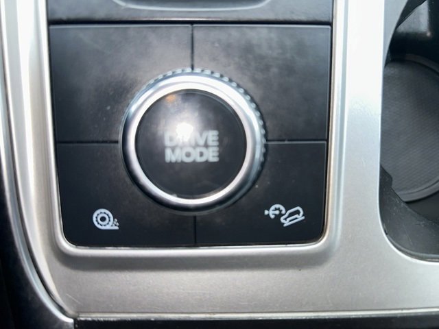 Certified 2022 Ford Explorer XLT w/ Equipment Group 202A image 31