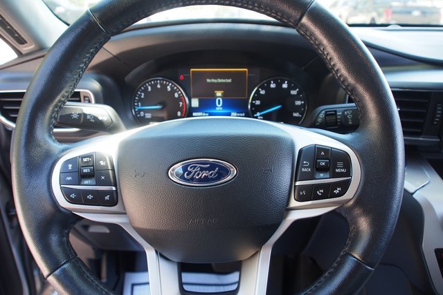 Certified 2022 Ford Explorer XLT w/ Equipment Group 202A AWD/4WD image 24