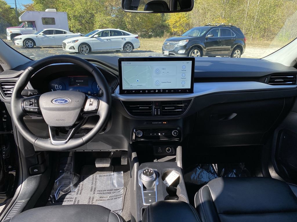 Certified 2025 Ford Escape Platinum image 6