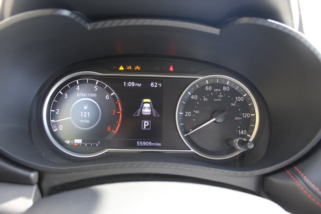 Used 2024 Nissan Versa SR FWD image 9