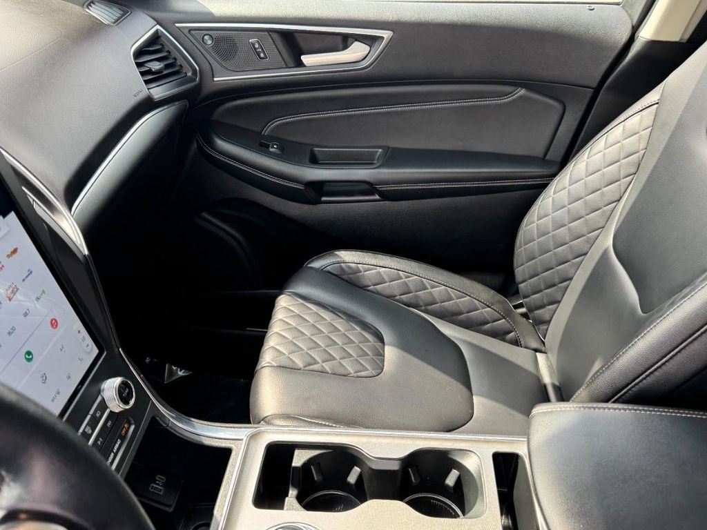 Certified 2024 Ford Edge Titanium AWD/4WD image 13