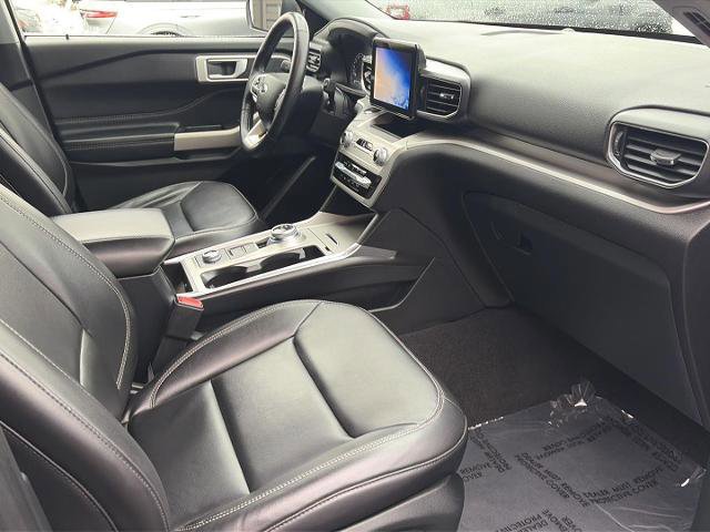 Certified 2022 Ford Explorer XLT w/ Equipment Group 202A image 12