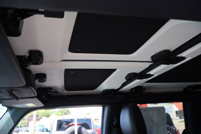 Certified 2025 Ford Bronco Badlands w/ Sasquatch Package AWD/4WD image 29