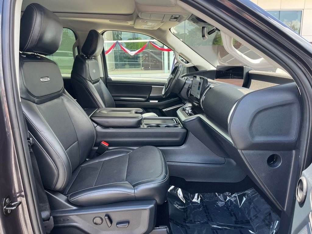 Certified 2025 Ford Expedition Max Platinum w/ Driver's Package AWD/4WD image 20