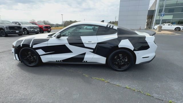 Certified 2022 Ford Mustang Coupe image 3