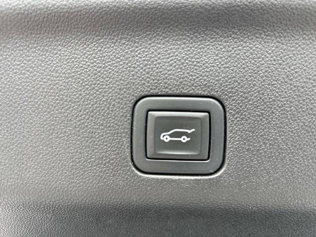 Used 2023 GMC Yukon XL Denali w/ LPO, Floor Liner Package AWD/4WD image 22