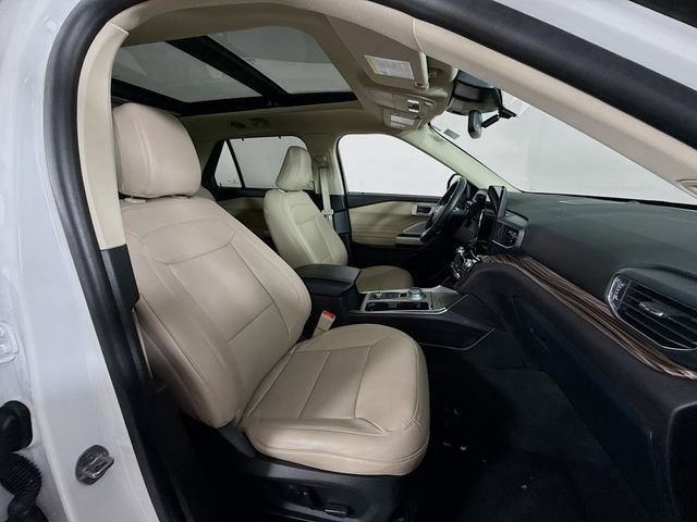 Certified 2023 Ford Explorer Limited w/ Limited Technology Package image 31