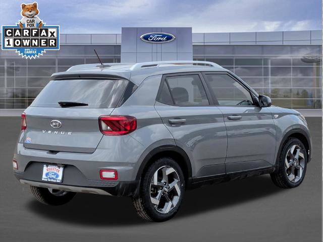 Used 2023 Hyundai Venue SEL FWD image 6