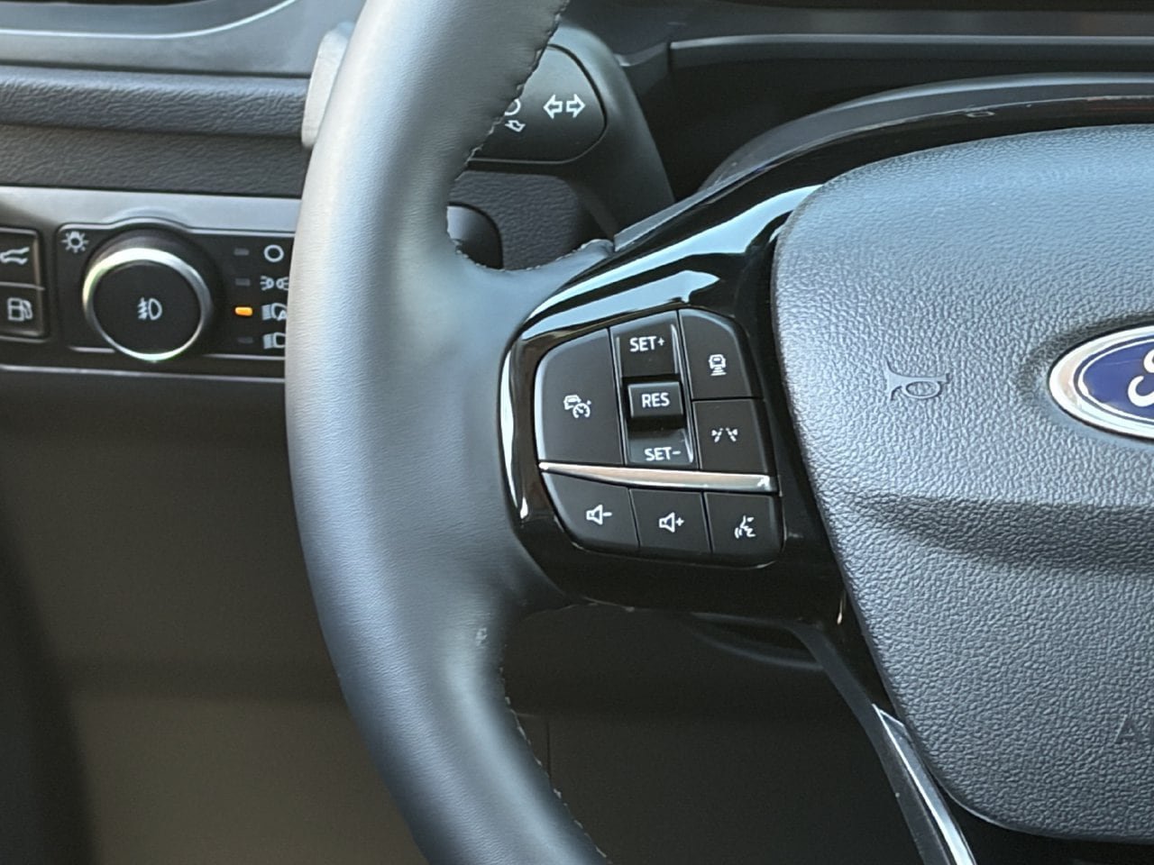 Certified 2026 Ford Escape SE FWD image 20