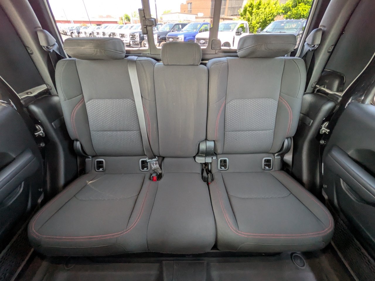Used 2023 Jeep Gladiator Rubicon w/ Cold Weather Group AWD/4WD image 15