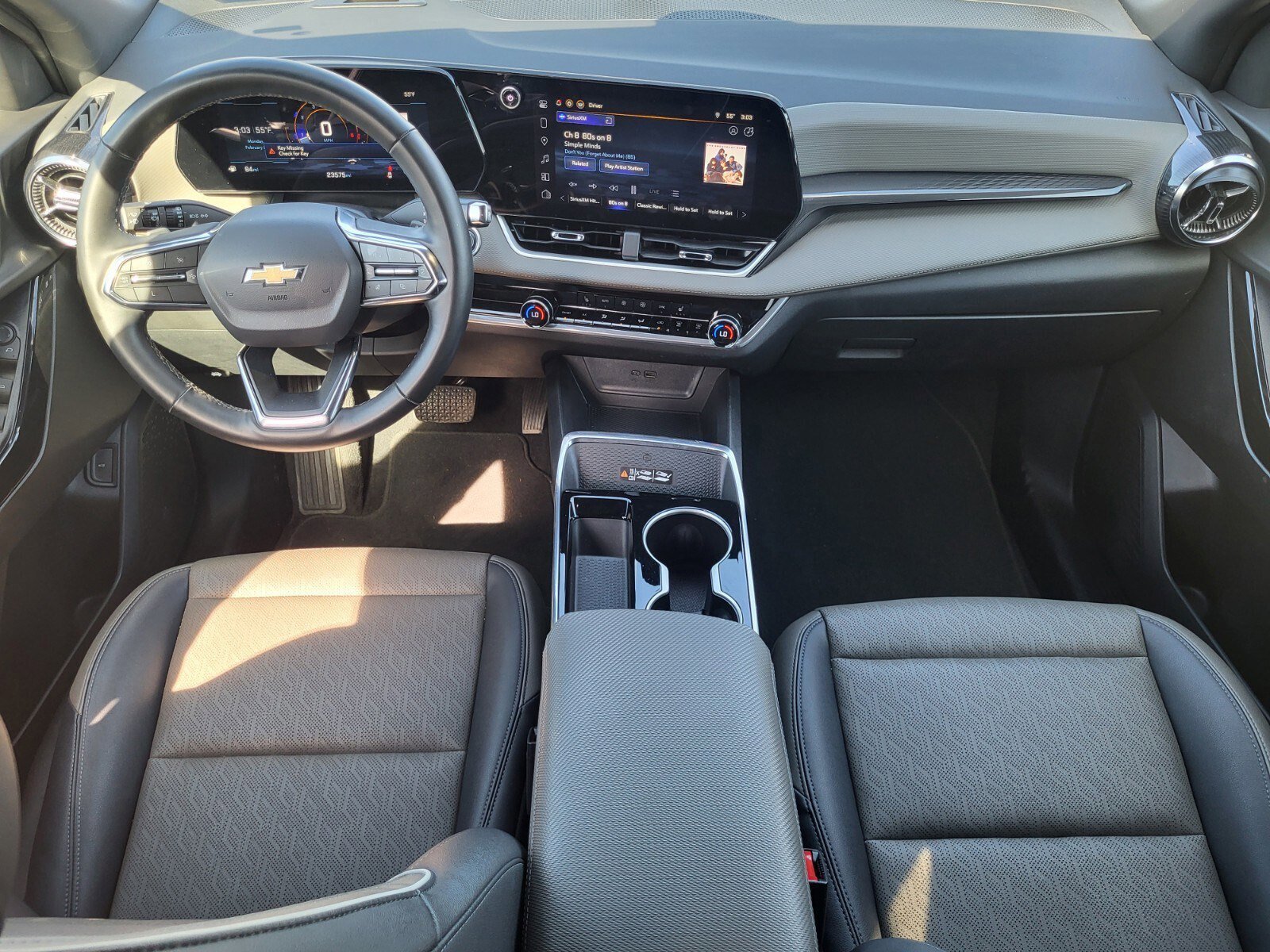 Used 2025 Chevrolet Equinox LT w/ Convenience Package II image 13